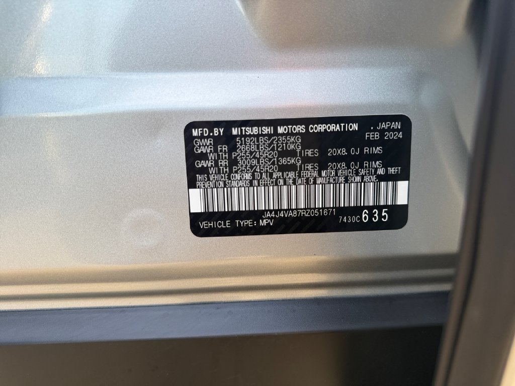 Used 2024 Mitsubishi Outlander AWD image 20