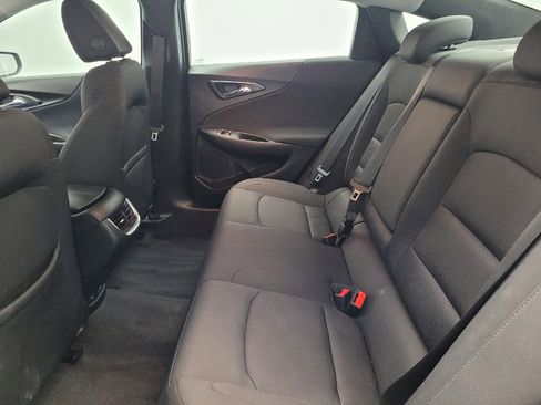 Used 2018 Chevrolet Malibu LT image 18