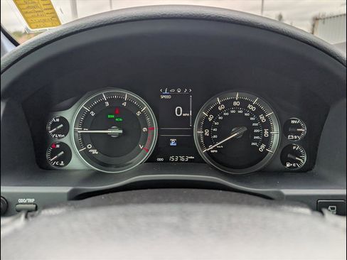 Used 2016 Toyota Land Cruiser image 13