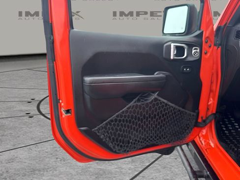 Used 2018 Jeep Wrangler Unlimited Sport S AWD/4WD image 15