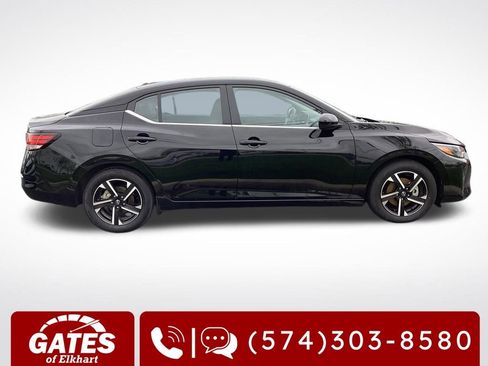 Used 2025 Nissan Sentra SV FWD image 10