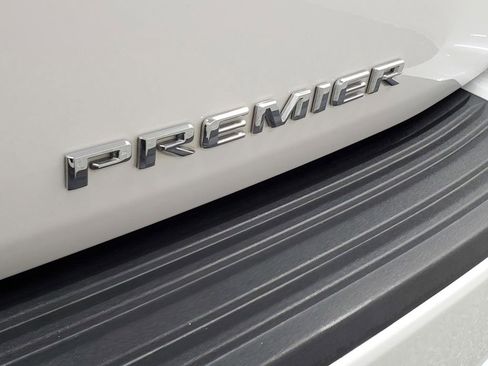 Used 2021 Chevrolet Tahoe Premier w/ Premium Package image 26