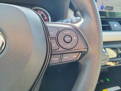 Used 2024 Toyota RAV4 XLE w/ Convenience Package image 27