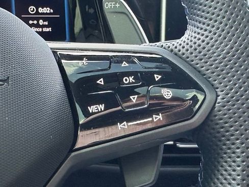 Certified 2025 Volkswagen Golf R Black Edition AWD/4WD image 19
