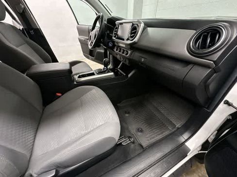 Used 2022 Toyota Tacoma SR5 image 18