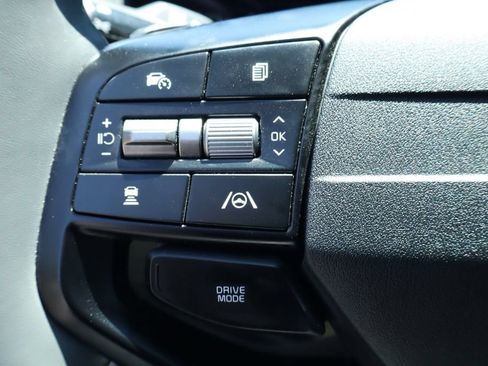 Used 2025 Kia EV6 Wind RWD image 23