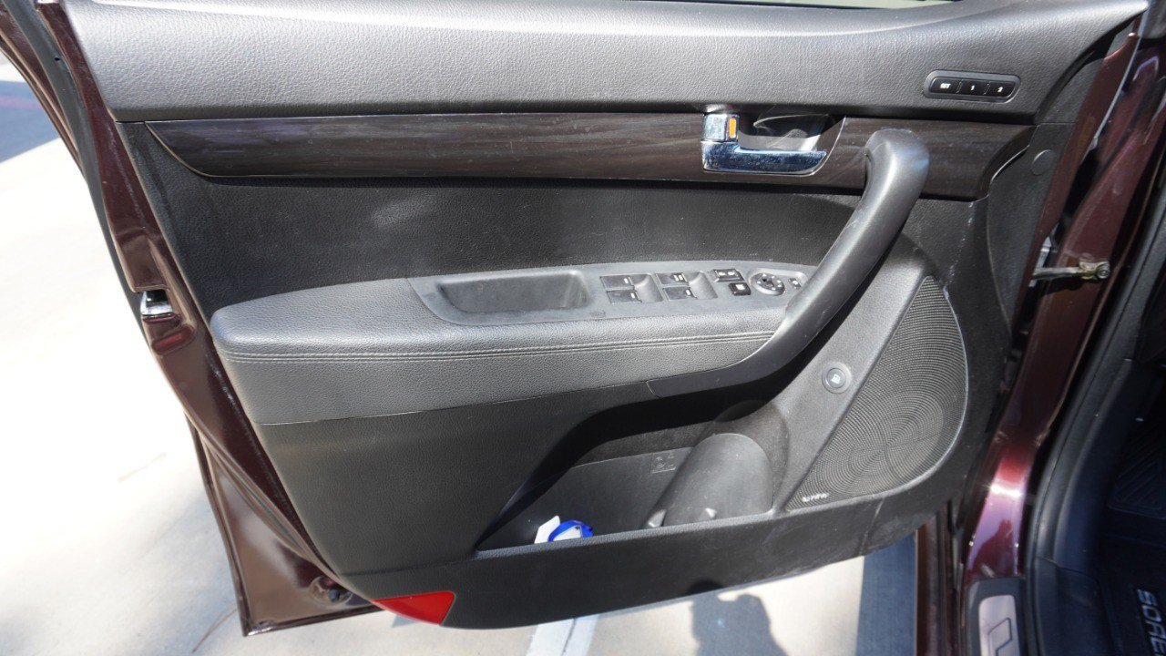 Used 2012 Kia Sorento SX w/ SX Premium Pkg FWD image 15