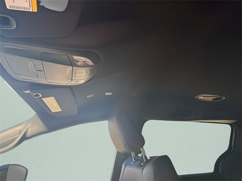 New 2026 Chrysler Pacifica Select image 16