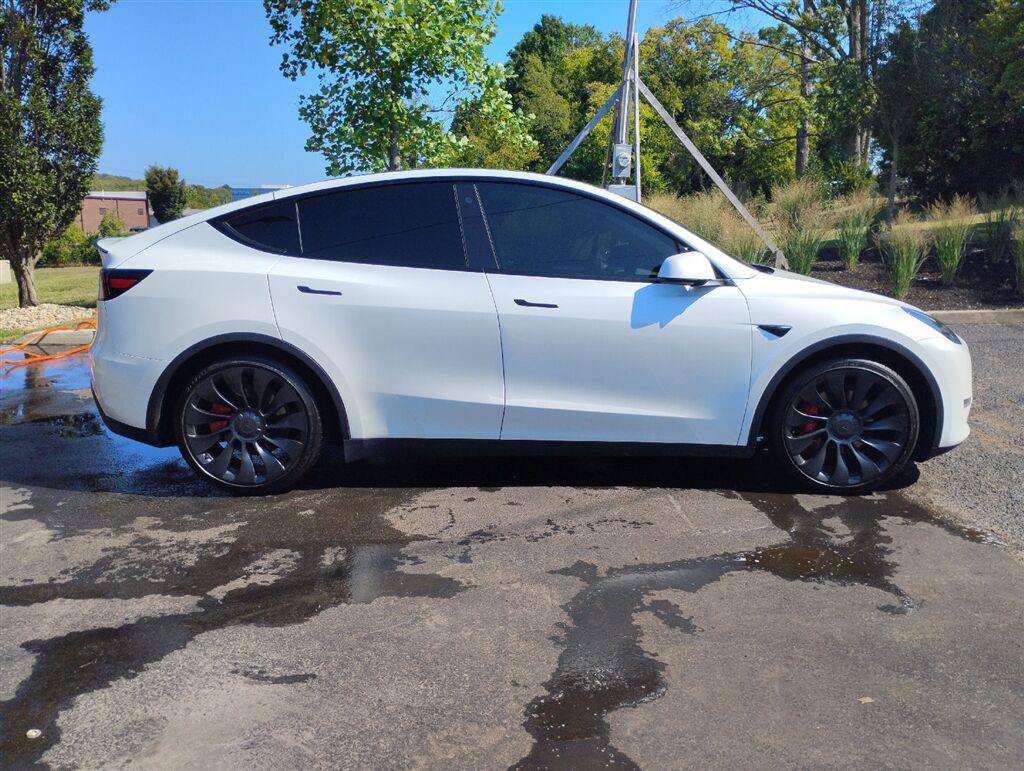 Used 2023 Tesla Model Y Performance AWD/4WD image 5