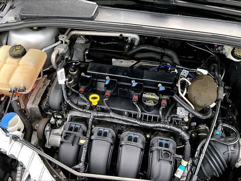 Used 2014 Ford Focus SE FWD image 33