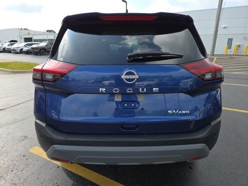 Used 2023 Nissan Rogue SV AWD/4WD image 6