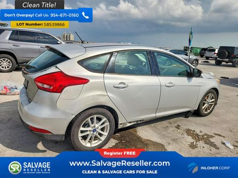 Used 2015 Ford Focus SE FWD image 4