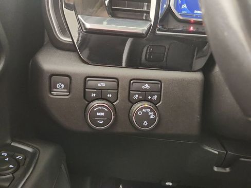 Used 2022 Chevrolet Silverado 1500 LT image 22