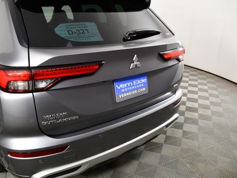 Used 2022 Mitsubishi Outlander SEL AWD/4WD image 15