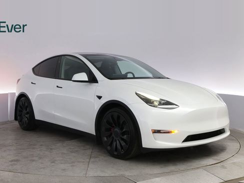 Used 2024 Tesla Model Y Performance AWD/4WD image 13