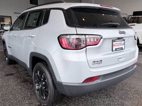 New 2026 Jeep Compass Latitude image 7