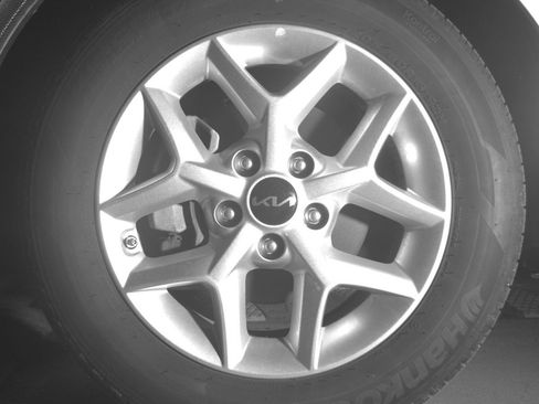 Used 2025 Kia Soul LX w/ LX Technology Package FWD image 17