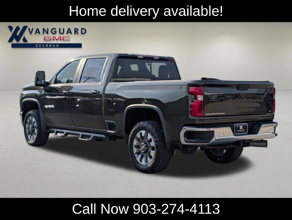 Used 2022 Chevrolet Silverado 2500 LT w/ Convenience Package AWD/4WD image 4