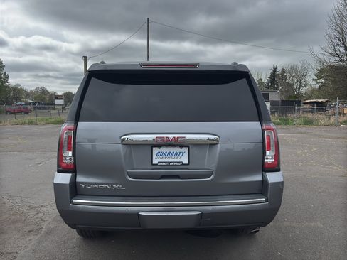 Used 2018 GMC Yukon XL Denali w/ Denali Ultimate Package AWD/4WD image 24