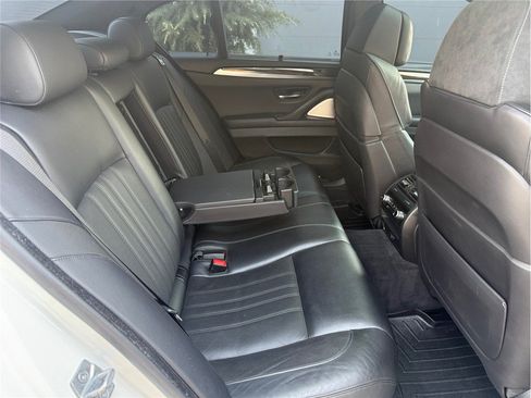 Used 2015 BMW M5 RWD image 33