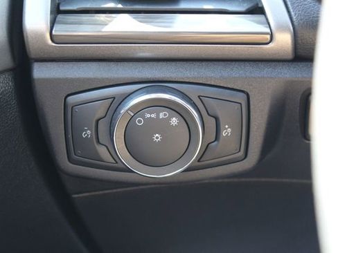 Used 2020 Ford Fusion SEL FWD image 18