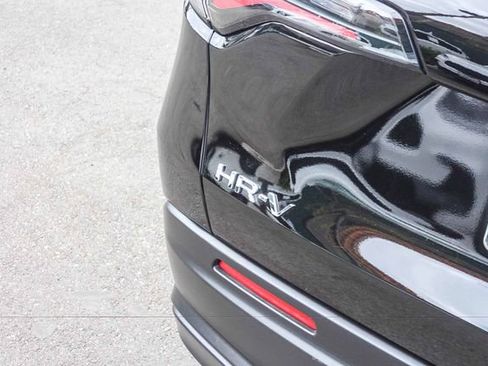 Used 2025 Honda HR-V LX image 9
