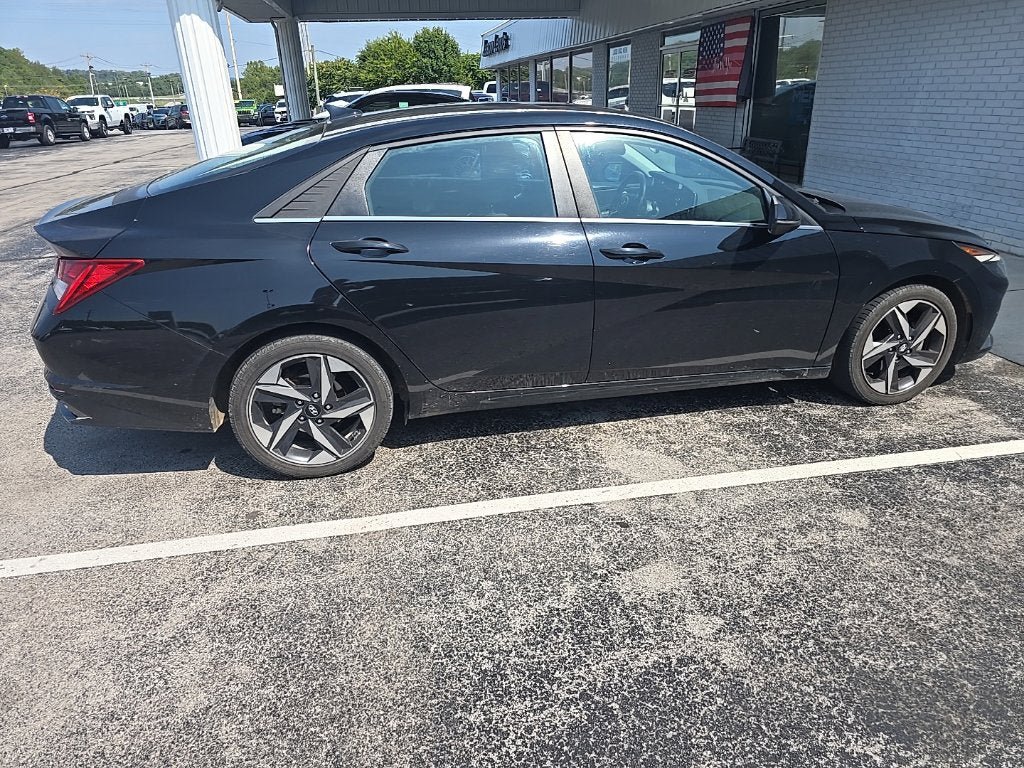 Used 2021 Hyundai Elantra SEL w/ Convenience + Premium Package FWD image 8
