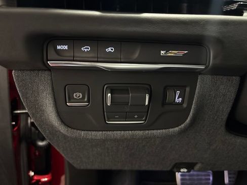 Used 2025 Cadillac Escalade V AWD/4WD image 21