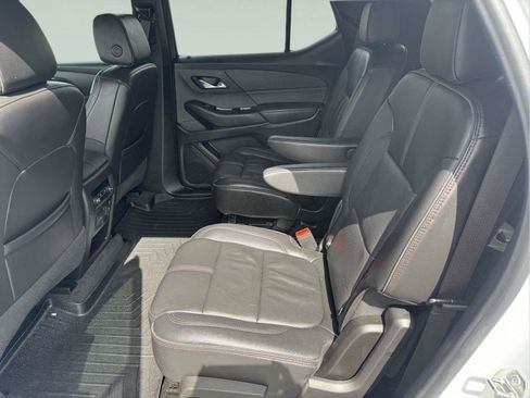 Used 2023 Chevrolet Traverse RS AWD/4WD image 12