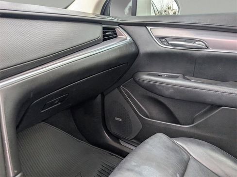 Used 2019 Cadillac XT5 Luxury image 30