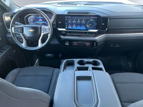 Used 2024 Chevrolet Silverado 1500 LT AWD/4WD image 10