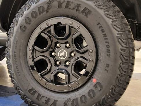 New 2025 Ford Bronco Badlands w/ Sasquatch Package image 14