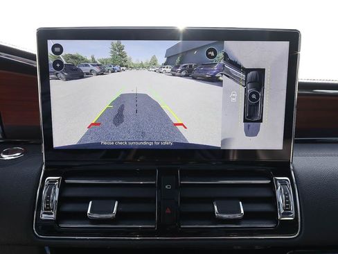Certified 2024 Lincoln Navigator Reserve AWD/4WD image 18