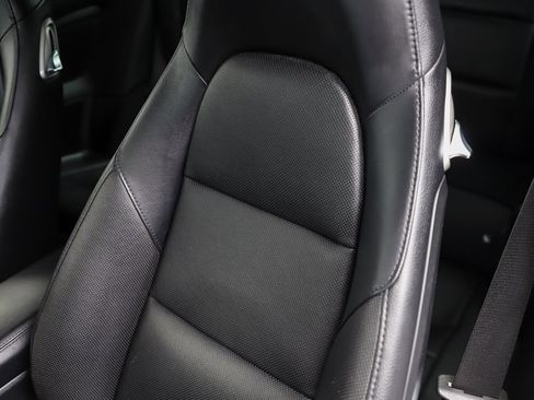 Used 2018 Porsche 911 Carrera RWD image 37