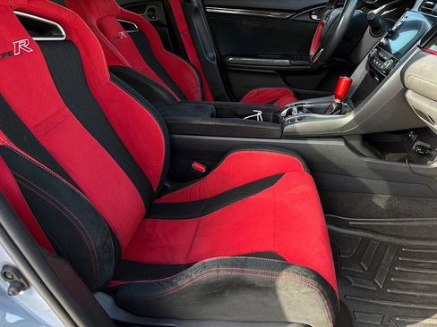 Used 2019 Honda Civic Type R image 19
