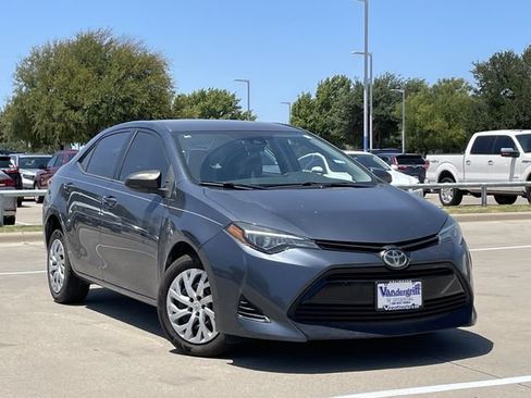 Used 2019 Toyota Corolla LE FWD image 2