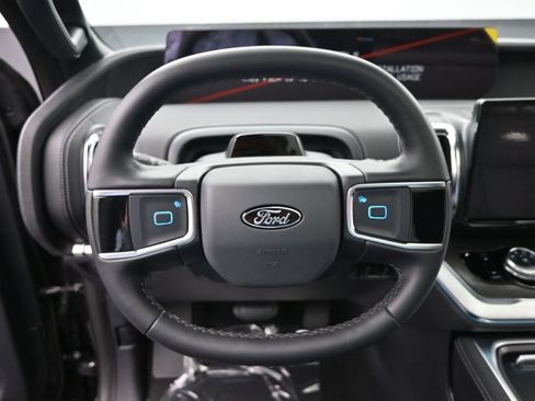 New 2026 Ford Expedition Max Platinum w/ Stealth Performance Package AWD/4WD image 10
