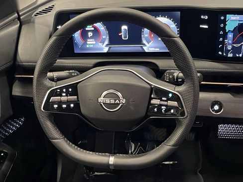 Used 2025 Nissan Ariya AWD image 19