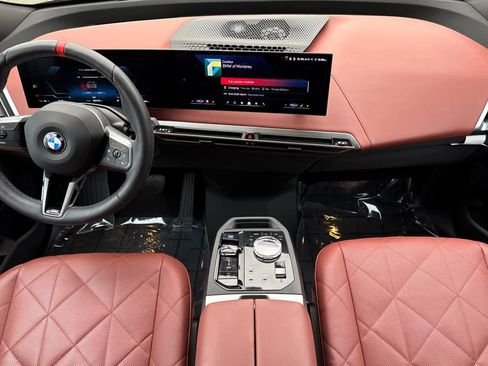 Used 2025 BMW iX M60 image 3