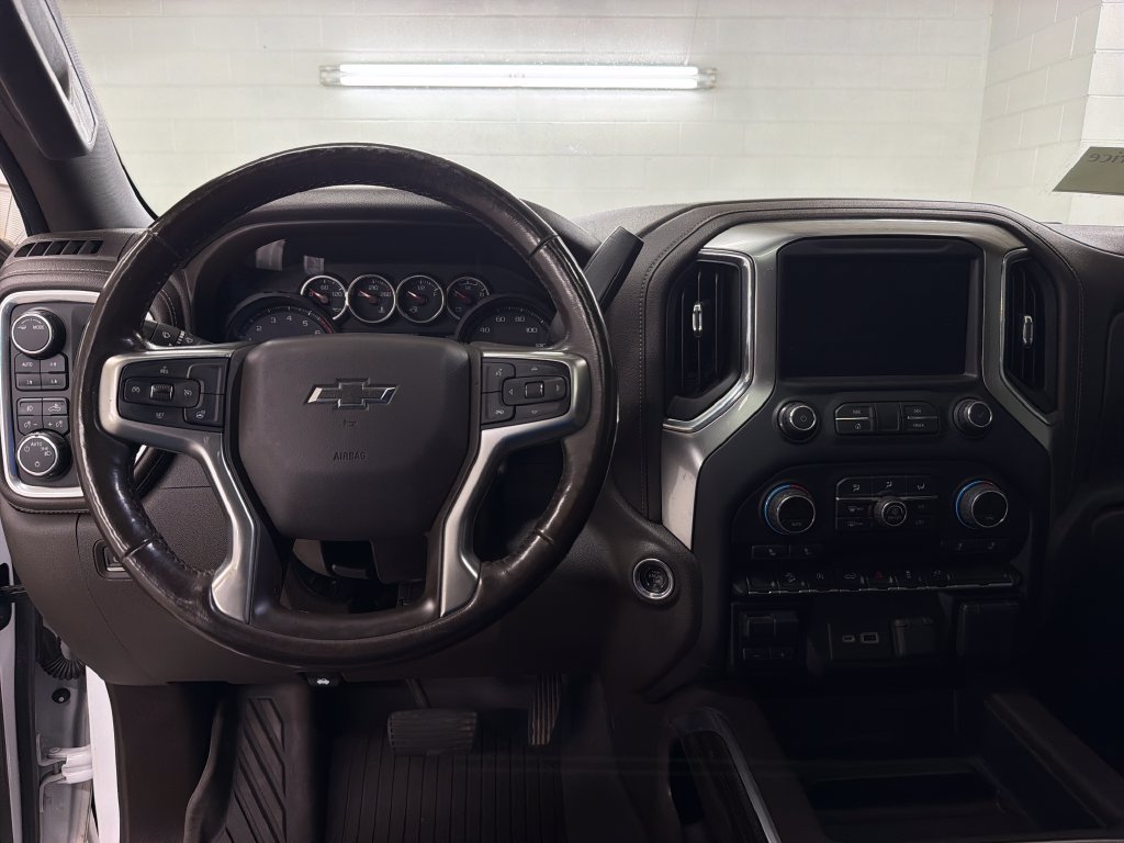 Used 2020 Chevrolet Silverado 1500 RST w/ Texas Edition AWD/4WD image 6