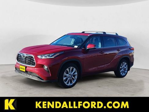 Used 2023 Toyota Highlander Limited image 1