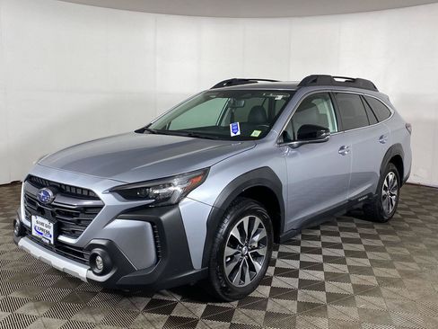 Used 2025 Subaru Outback Limited w/ Tech Package 3 AWD/4WD image 8