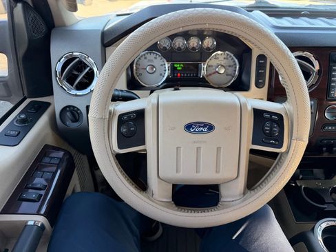 Used 2010 Ford F350 Lariat image 15