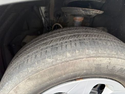 Used 2024 Toyota RAV4 LE AWD/4WD image 12
