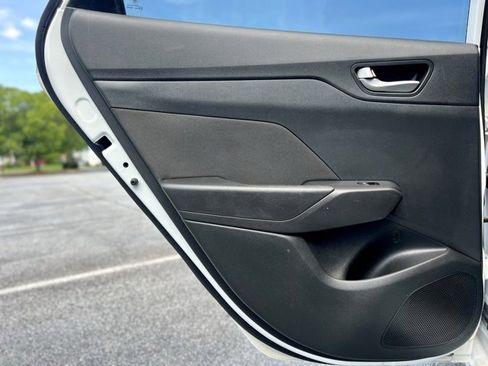 Used 2021 Hyundai Accent SE image 18