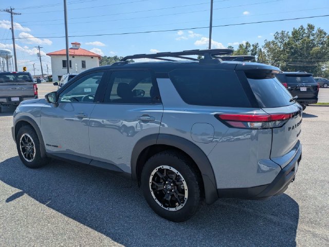 Used 2024 Nissan Pathfinder Rock Creek AWD/4WD image 6