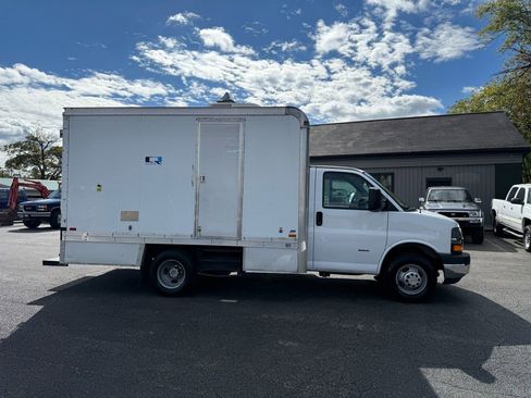 Used 2010 Chevrolet Express 3500 w/ Ambulance Package image 6