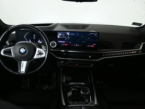 Certified 2024 BMW X7 xDrive40i w/ M Sport Package image 16