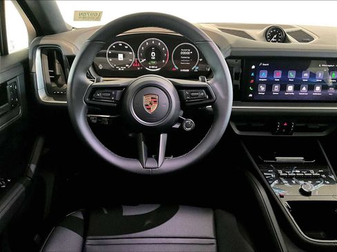 New 2026 Porsche Cayenne S image 13