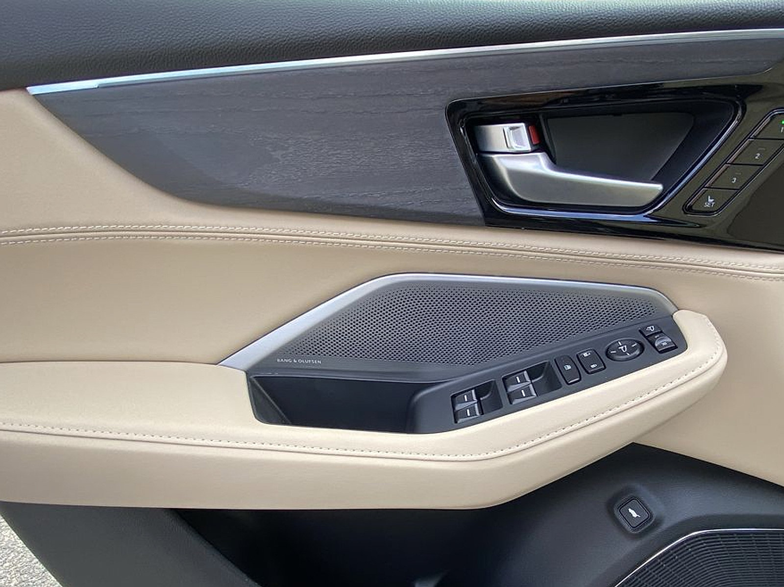New 2026 Acura MDX w/ Advance Package AWD/4WD image 9
